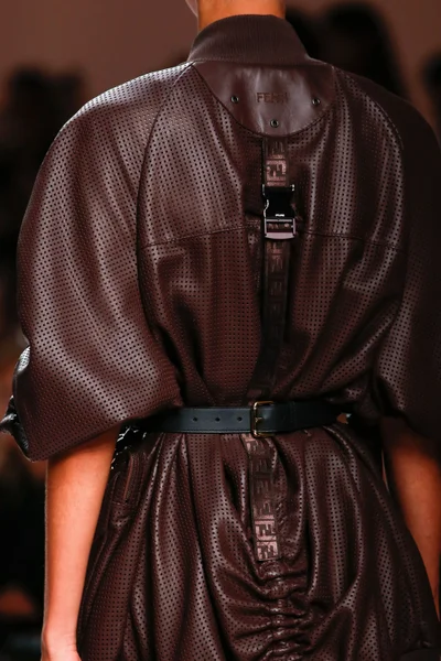 Look 42
